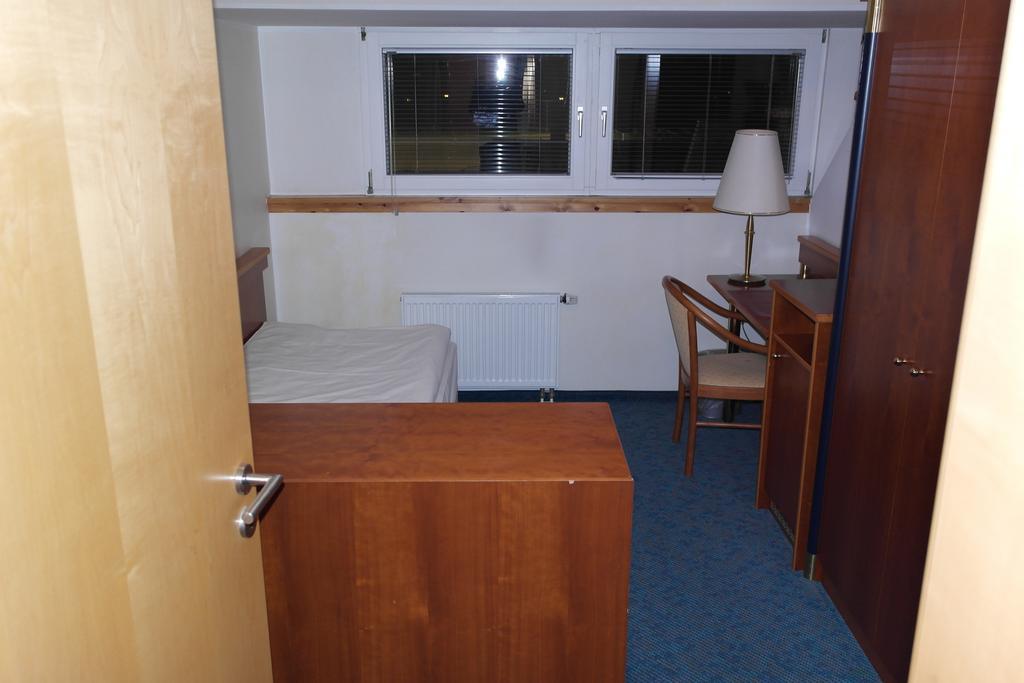 Hotel Jahnhaus Langenfeld  Pokoj fotografie
